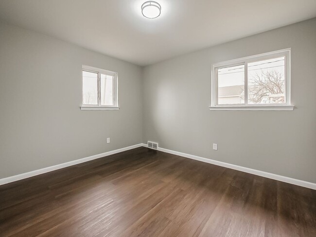 Building Photo - AVAILABLE NOW! Charming 3-Bed Home with Spacious Yard in Van Buren Township