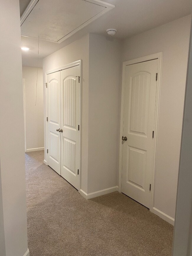 Building Photo - Modern 3-Story Townhome Near Woodstock High & Middle School