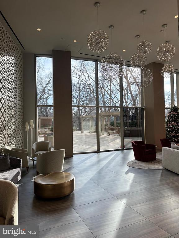 Building Photo - 4620 N Park Ave