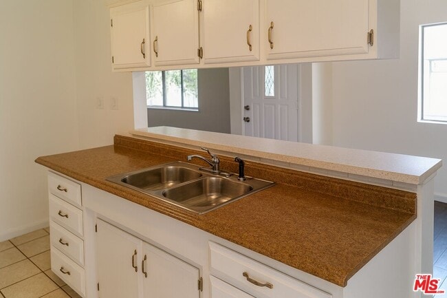 Building Photo - 15131 Polk St