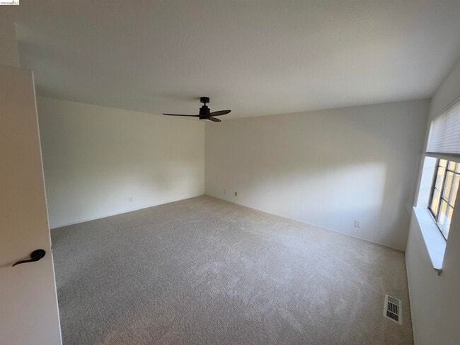 Building Photo - 3152 Heather Ridge Dr
