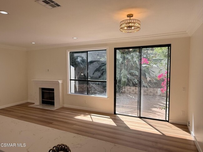 Building Photo - 451 Pavarotti Dr