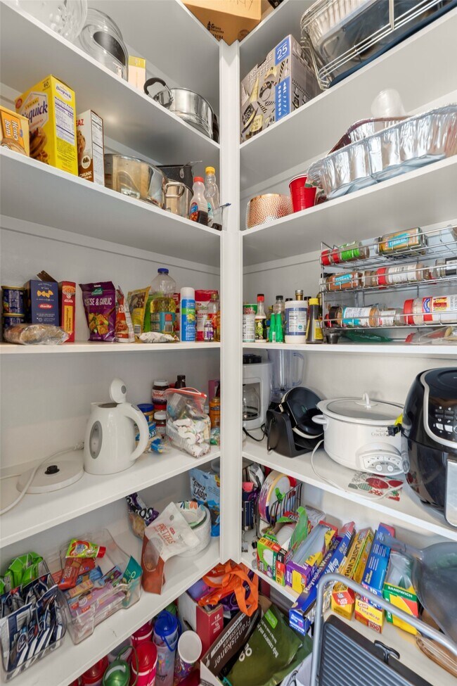 Building Photo - 1939 Shallow Canyon Ln