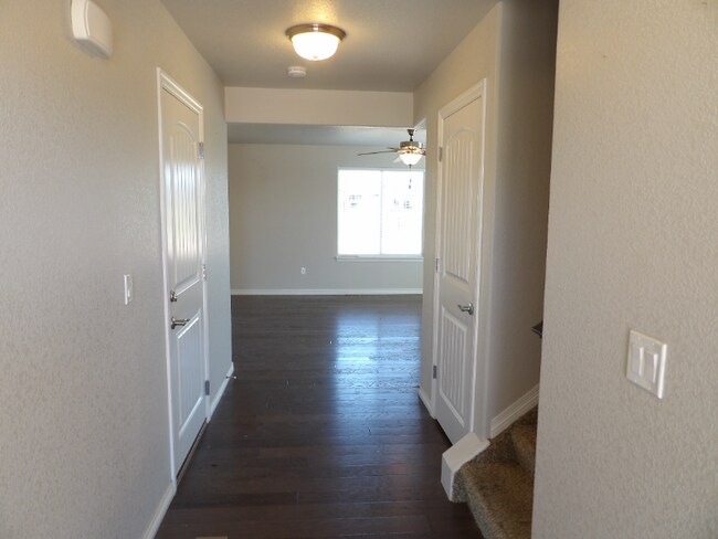 Building Photo - 13534 Park Gate Dr