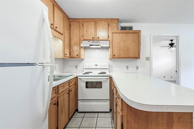 Building Photo - 120 McAdams Ln