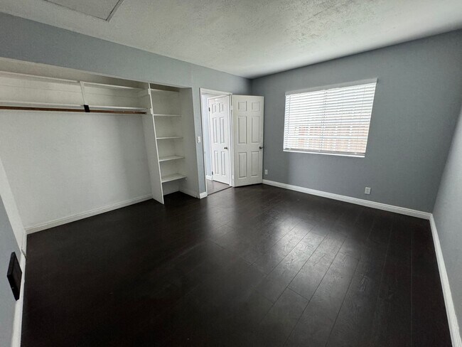 Building Photo - House for Rent