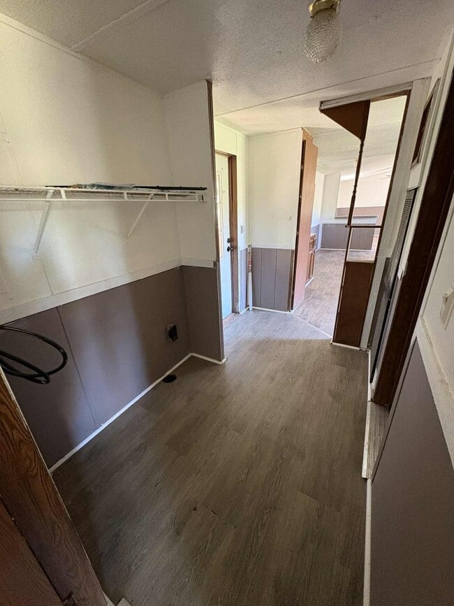 Building Photo - Quiet, Comfortable Living