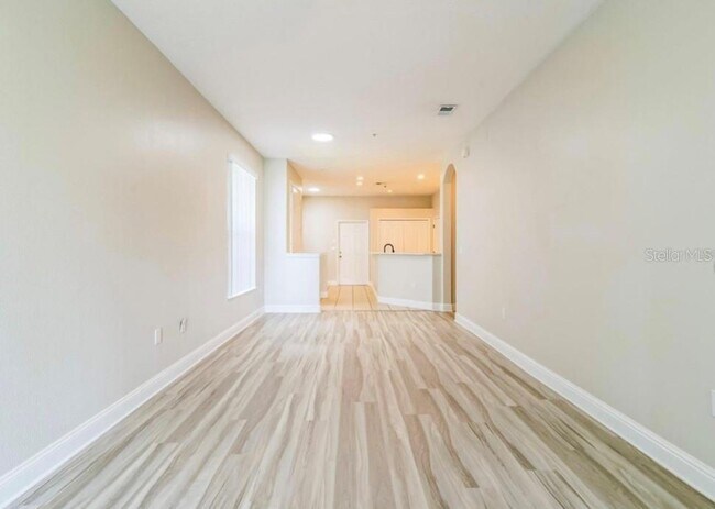 Building Photo - 2944 Oak Park Way