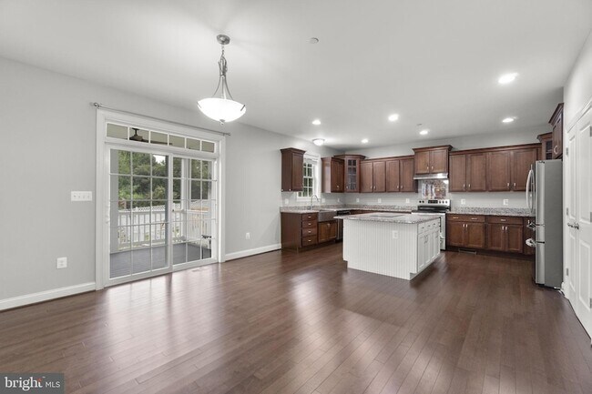 Building Photo - 945 Kayley Dr