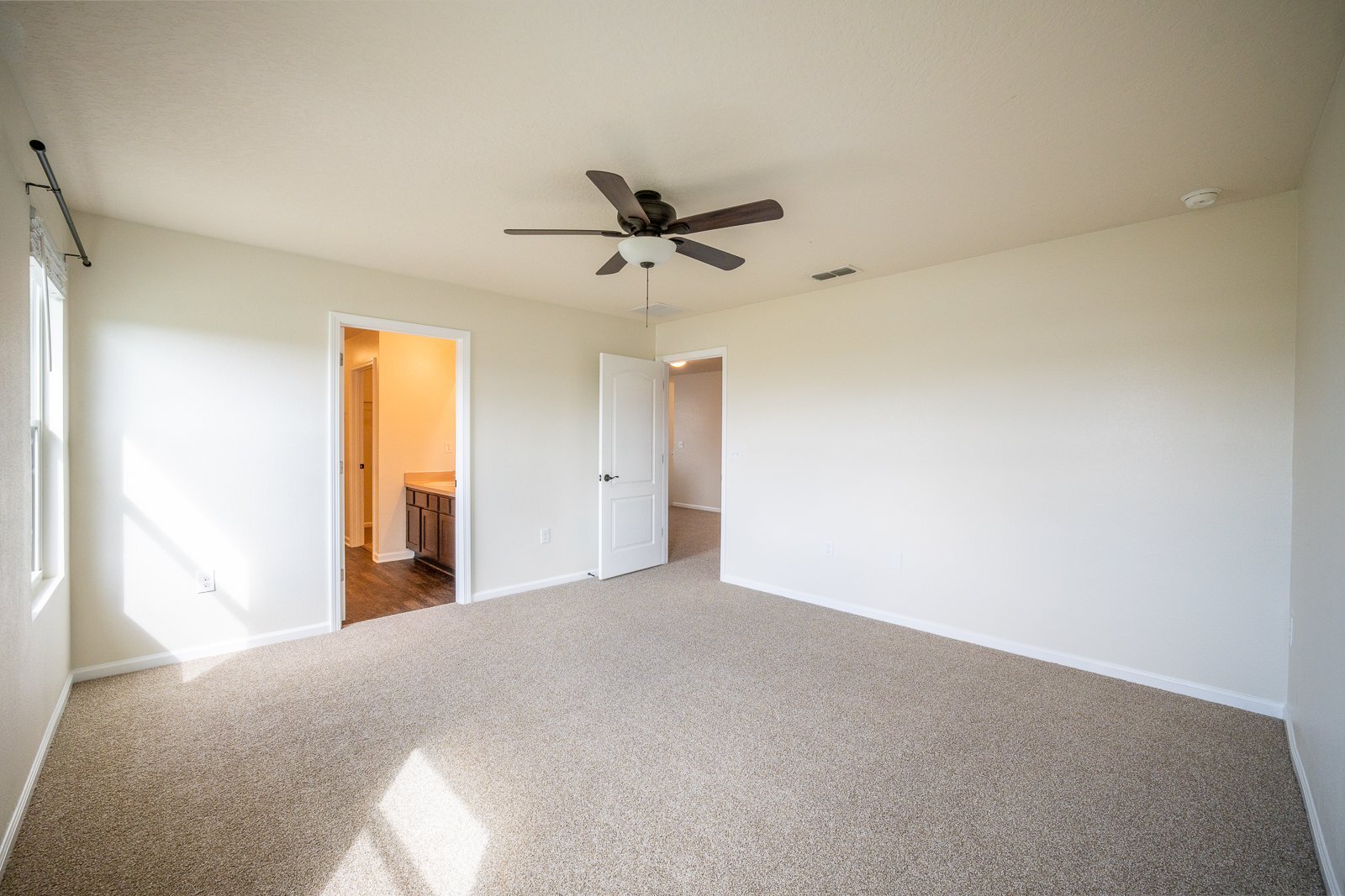 Building Photo - 2528 Acorn Creek Rd