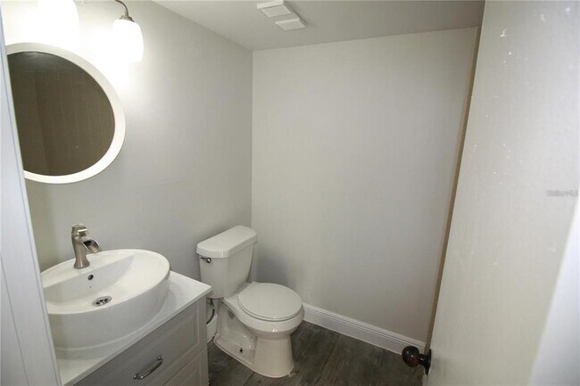 Building Photo - 3927 Atrium Dr