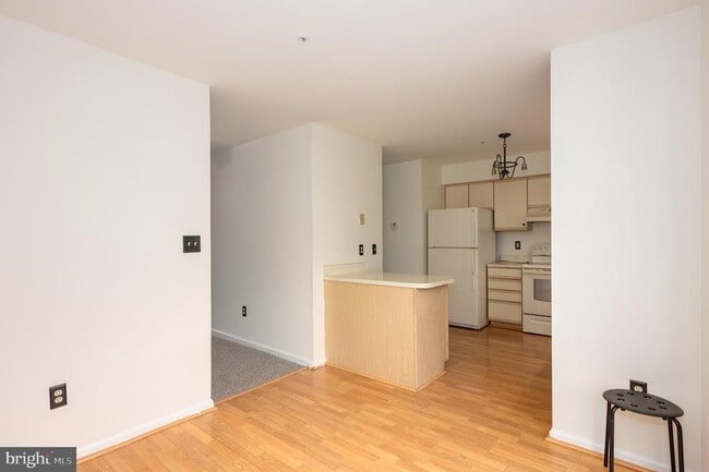 Building Photo - 4406 Lieutenant Lansdale Pl