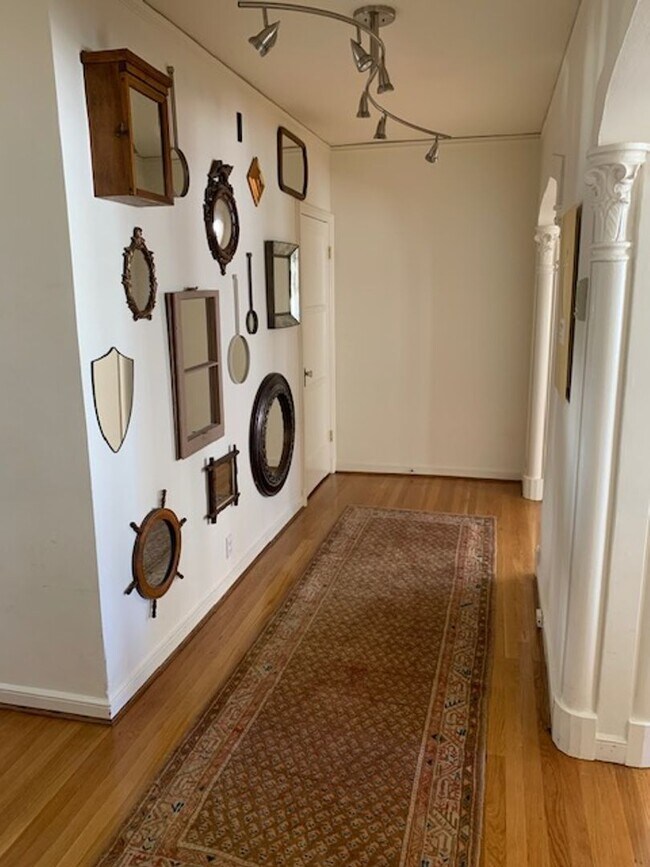 Building Photo - Pacific Heights: Unfurnished 4th Floor Apt w/ Optional Garage Parking & Shared Roof Deck Availabl...