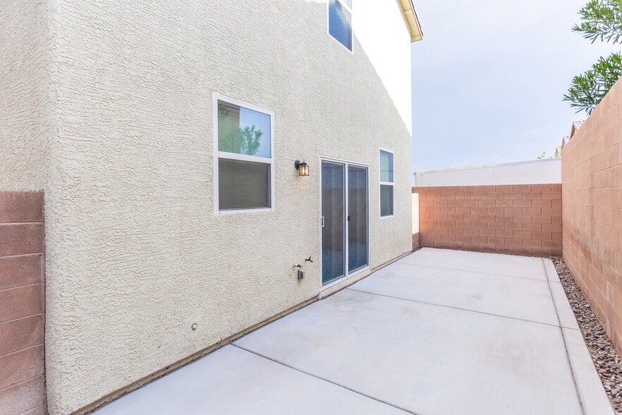 Building Photo - 5661 Primrose Peak Ct
