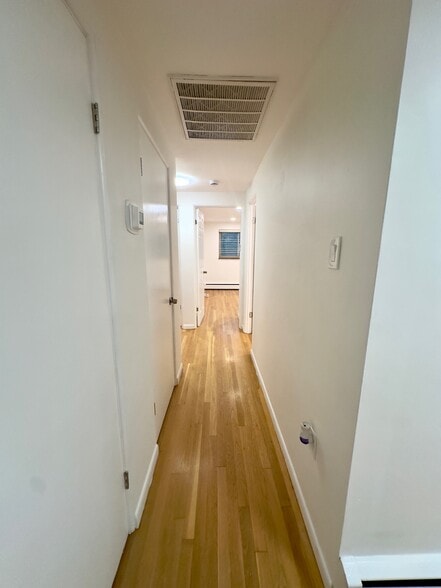 Building Photo - 1 High Acres Dr