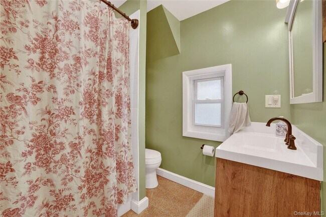 Building Photo - 1408 Henry Ave