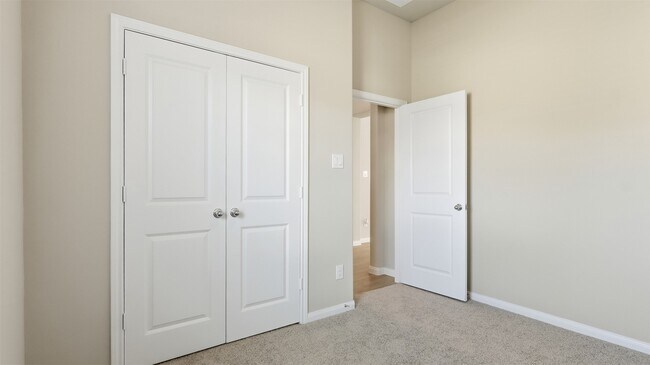 Building Photo - 3918 Sugardale St