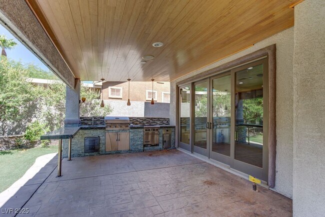 Building Photo - 10381 Walking View Ct