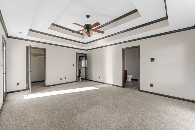 Building Photo - 4 Bedroom Pet Friendly Home For Rent!