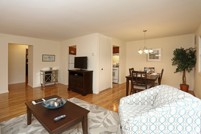 Interior Photo - Milford Beach Apartments