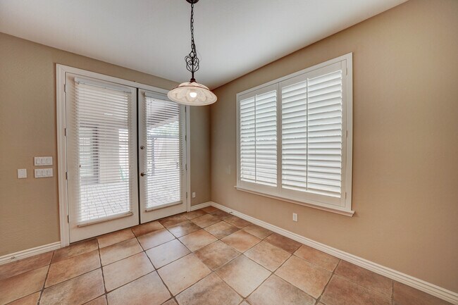 Building Photo - 8503 W Coyote Dr