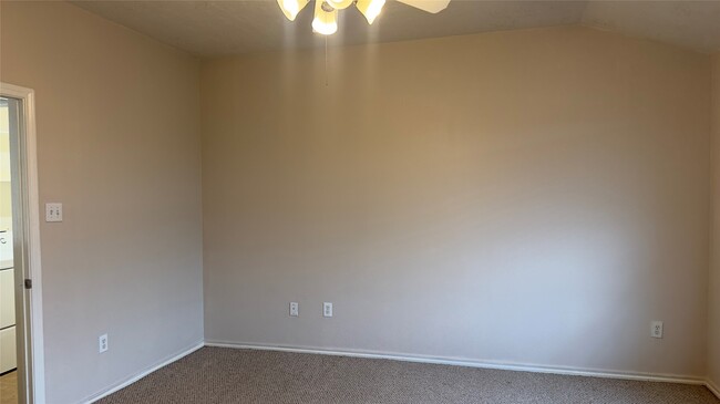 Building Photo - 25235 Boulder Bend Ln