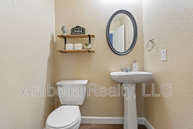 Building Photo - 9810 Moffitt Dr
