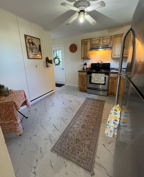 Kitchen - 91 Faith St