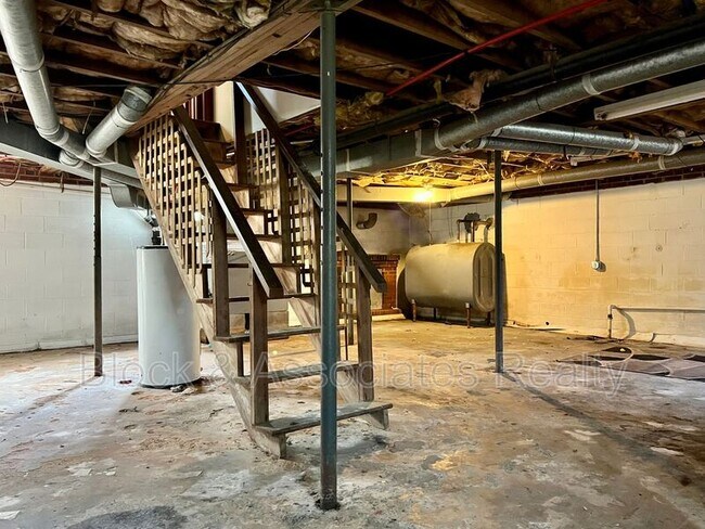 Building Photo - 139 Endsley Ave