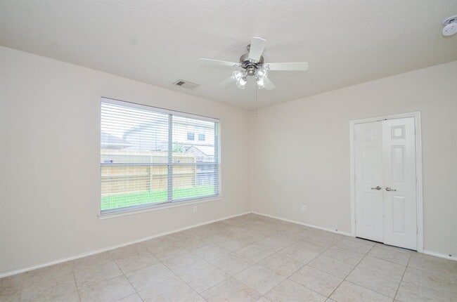 Building Photo - 12214 Iris Hollow Way