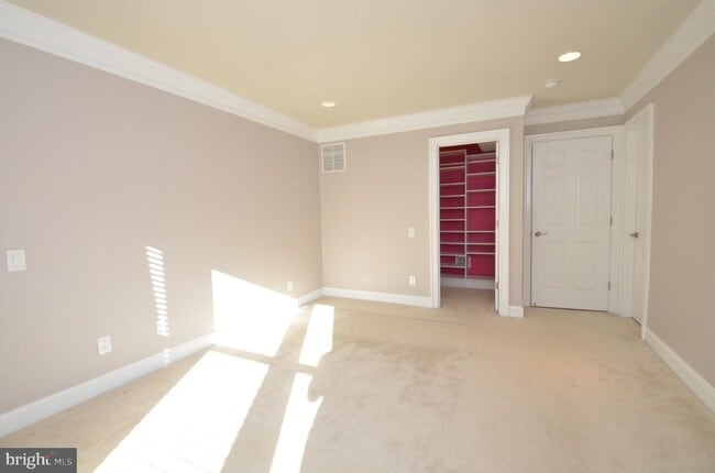 Building Photo - 3053 Waterloo Ln