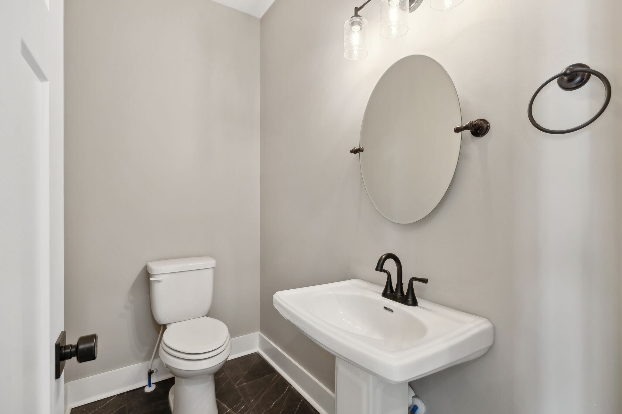 Building Photo - 2111 Chadwell Retreat Dr