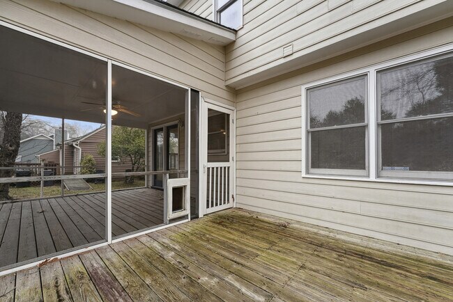 Building Photo - 131 Autumn Ridge Dr