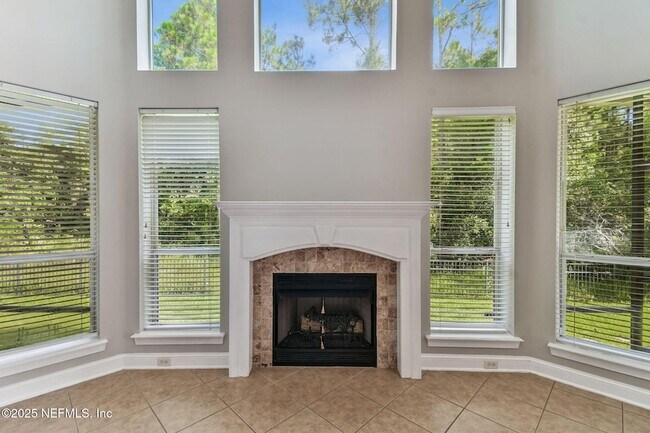 Building Photo - 263 Stonewell Dr
