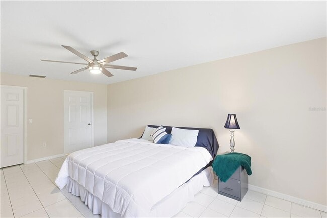 Building Photo - 3063 Lake June Blvd