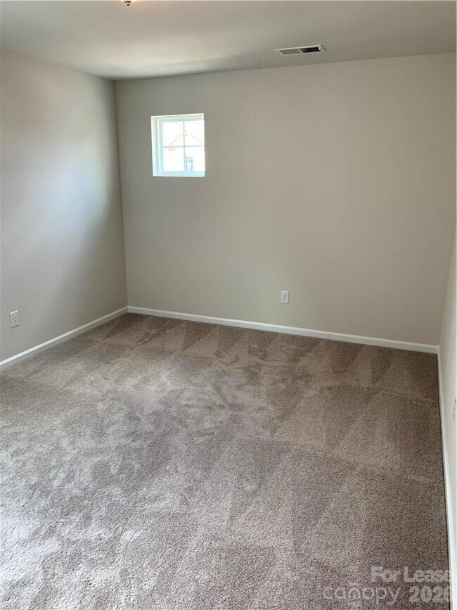 Building Photo - 3459 Melwood Dr