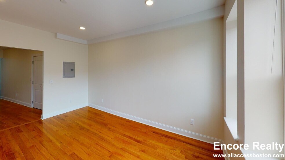 Building Photo - 123 Sutherland Rd