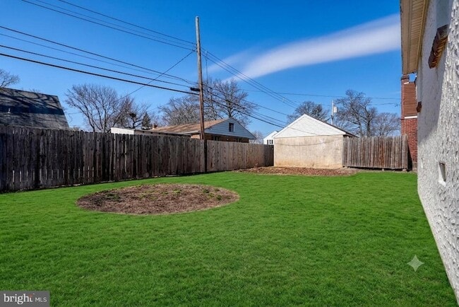 Building Photo - 32 Bonsall Ave