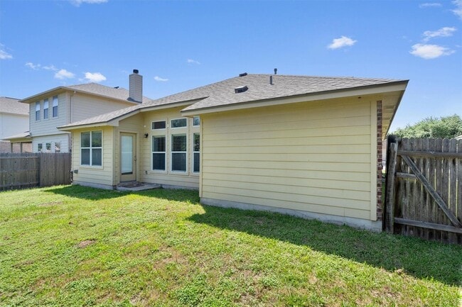 Building Photo - 1049 Regency Ln
