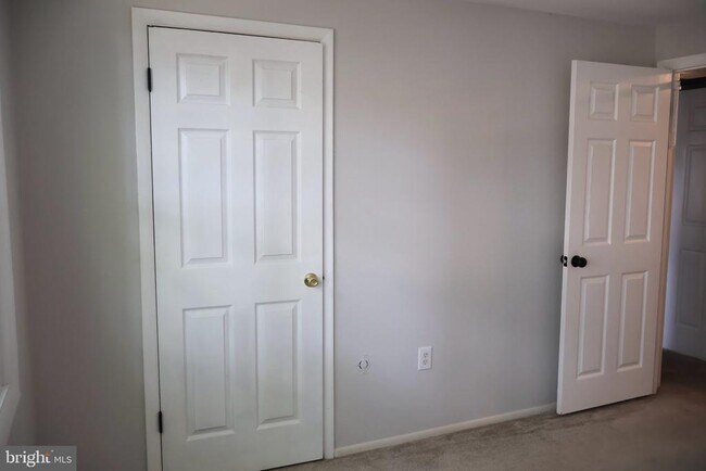 Building Photo - 5218 Caroline Cir