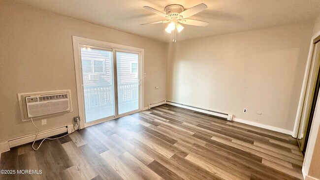 Building Photo - 709 Ocean Ave