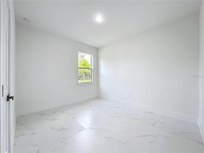 Building Photo - 780 Kangaroo Ct