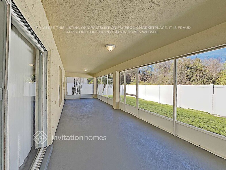 Building Photo - 3229 Sawgrass Creek Cir