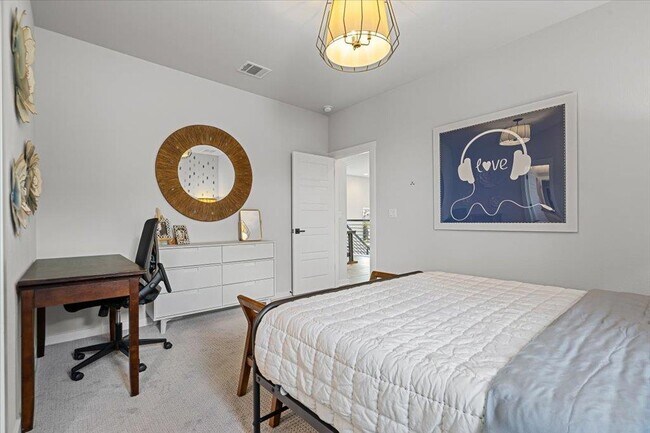 Building Photo - 6508 Velvet Leaf Ln