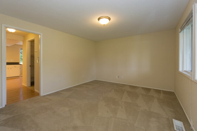 Building Photo - 14829 SE 170th St