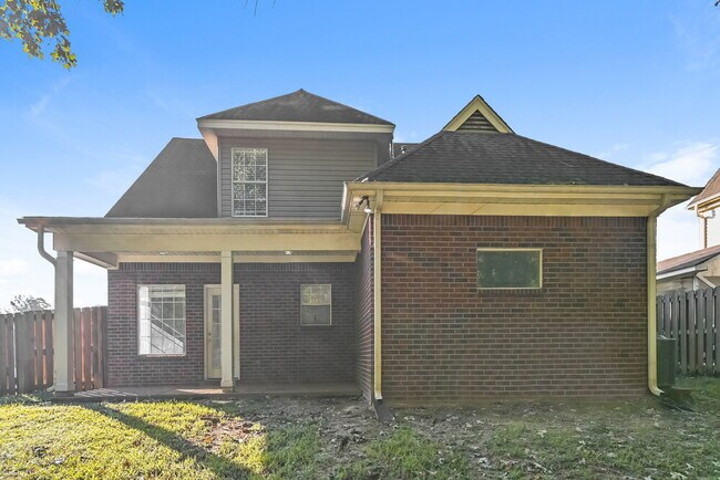 Building Photo - 8138 Woodson Dr