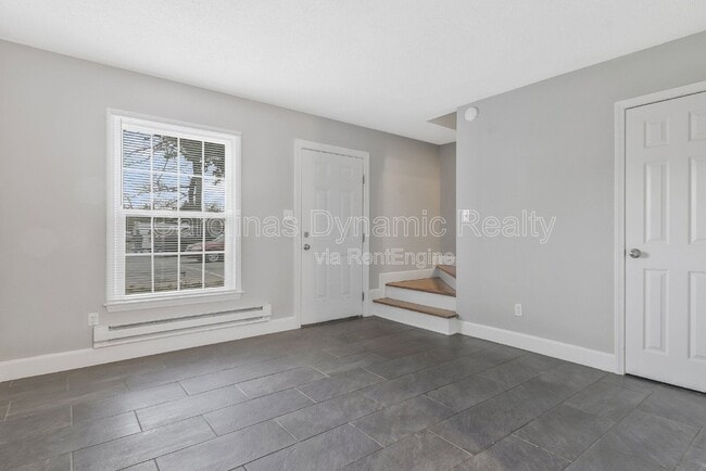 Building Photo - 321 S Gardner Ave