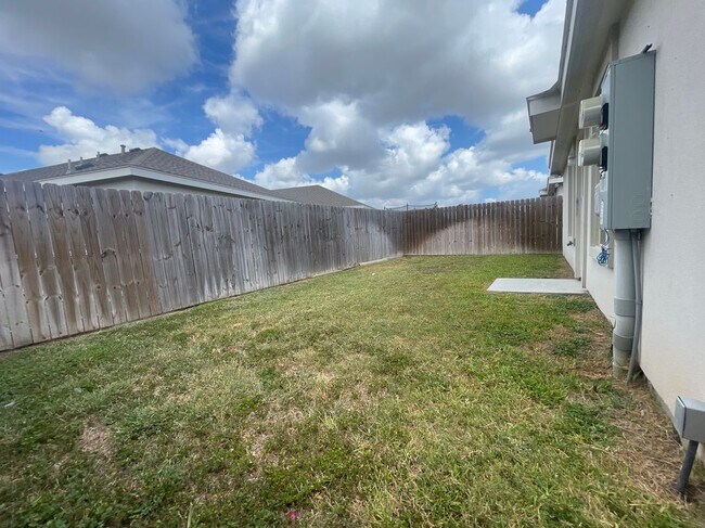 Building Photo - 3808 Bella Costa Dr