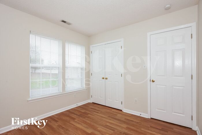 Building Photo - 1928 Killarney Pl