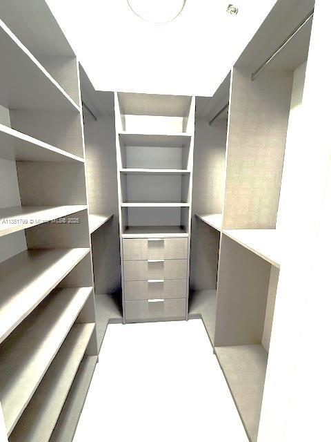 Building Photo - 20355 NE 34th Ct